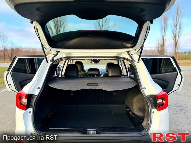 Белый Рено Kadjar, объемом двигателя 16 л и пробегом 49 тыс. км за 16800 $, фото 12 на Automoto.ua
