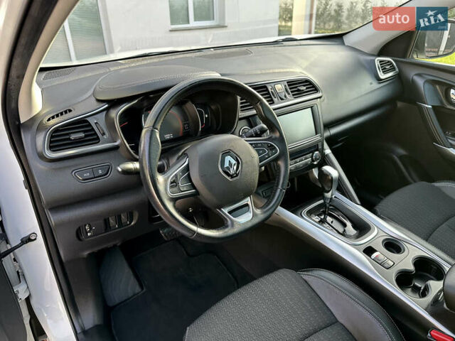 Белый Рено Kadjar, объемом двигателя 1.5 л и пробегом 230 тыс. км за 16000 $, фото 72 на Automoto.ua
