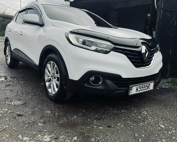 Белый Рено Kadjar, объемом двигателя 1.5 л и пробегом 249 тыс. км за 15700 $, фото 3 на Automoto.ua