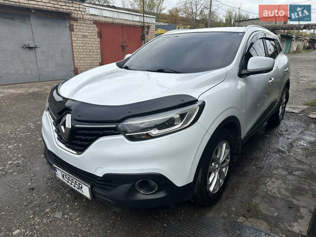 Белый Рено Kadjar, объемом двигателя 1.5 л и пробегом 249 тыс. км за 15700 $, фото 2 на Automoto.ua