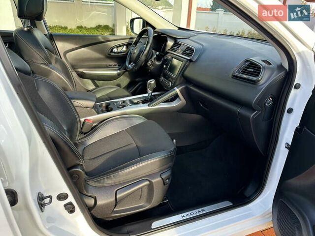 Белый Рено Kadjar, объемом двигателя 1.5 л и пробегом 230 тыс. км за 16000 $, фото 56 на Automoto.ua