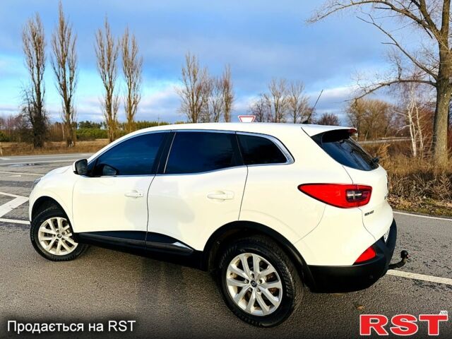Белый Рено Kadjar, объемом двигателя 16 л и пробегом 49 тыс. км за 16800 $, фото 6 на Automoto.ua