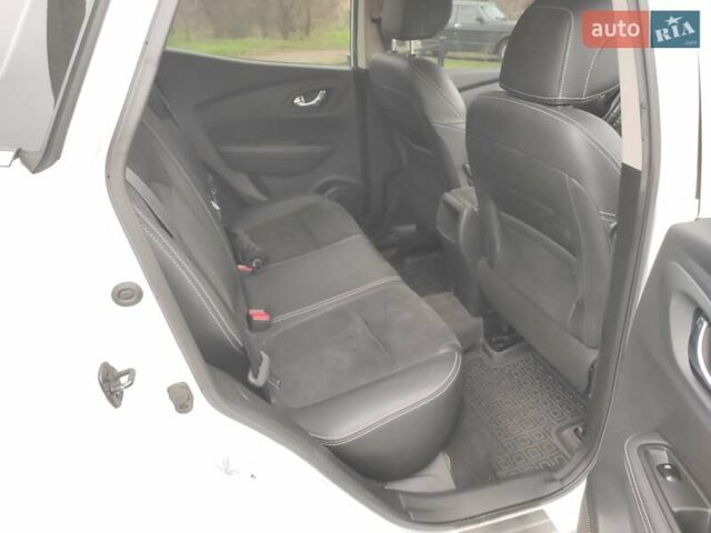 Белый Рено Kadjar, объемом двигателя 1.46 л и пробегом 210 тыс. км за 17200 $, фото 17 на Automoto.ua