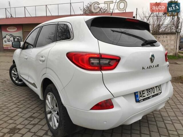 Белый Рено Kadjar, объемом двигателя 1.46 л и пробегом 210 тыс. км за 17200 $, фото 1 на Automoto.ua