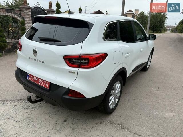 Белый Рено Kadjar, объемом двигателя 1.46 л и пробегом 192 тыс. км за 17700 $, фото 5 на Automoto.ua