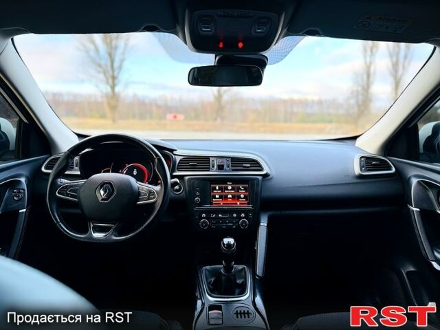 Белый Рено Kadjar, объемом двигателя 16 л и пробегом 49 тыс. км за 16800 $, фото 8 на Automoto.ua