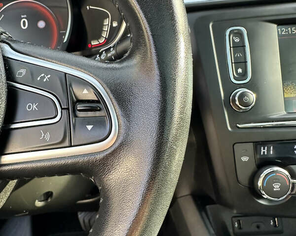 Белый Рено Kadjar, объемом двигателя 1.5 л и пробегом 230 тыс. км за 16000 $, фото 86 на Automoto.ua