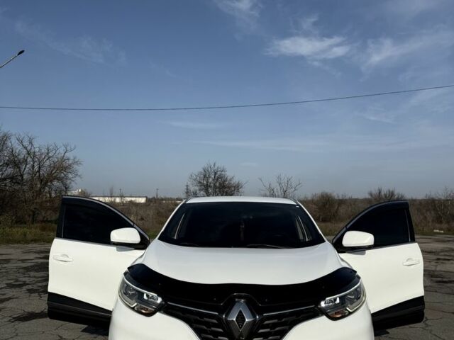 Белый Рено Kadjar, объемом двигателя 1.5 л и пробегом 250 тыс. км за 14700 $, фото 1 на Automoto.ua