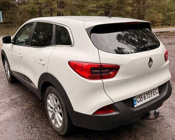 Белый Рено Kadjar, объемом двигателя 1.46 л и пробегом 225 тыс. км за 16000 $, фото 4 на Automoto.ua