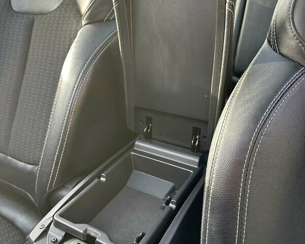 Белый Рено Kadjar, объемом двигателя 1.5 л и пробегом 230 тыс. км за 16000 $, фото 90 на Automoto.ua