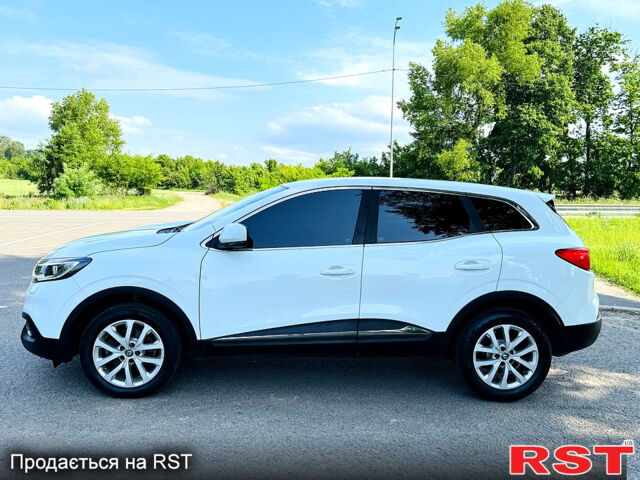 Белый Рено Kadjar, объемом двигателя 1.6 л и пробегом 67 тыс. км за 18500 $, фото 2 на Automoto.ua