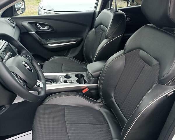 Белый Рено Kadjar, объемом двигателя 1.46 л и пробегом 182 тыс. км за 16800 $, фото 19 на Automoto.ua