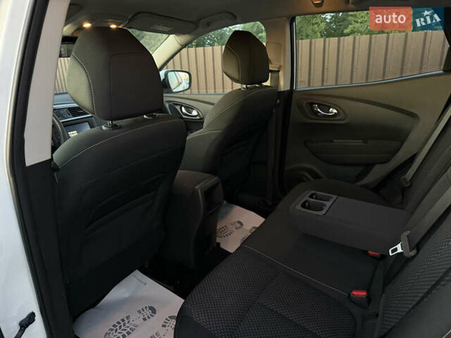 Белый Рено Kadjar, объемом двигателя 1.5 л и пробегом 219 тыс. км за 16600 $, фото 33 на Automoto.ua