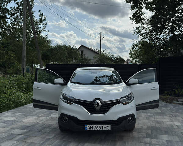 Белый Рено Kadjar, объемом двигателя 1.46 л и пробегом 175 тыс. км за 17300 $, фото 1 на Automoto.ua