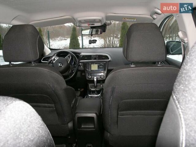Белый Рено Kadjar, объемом двигателя 1.5 л и пробегом 230 тыс. км за 15500 $, фото 13 на Automoto.ua
