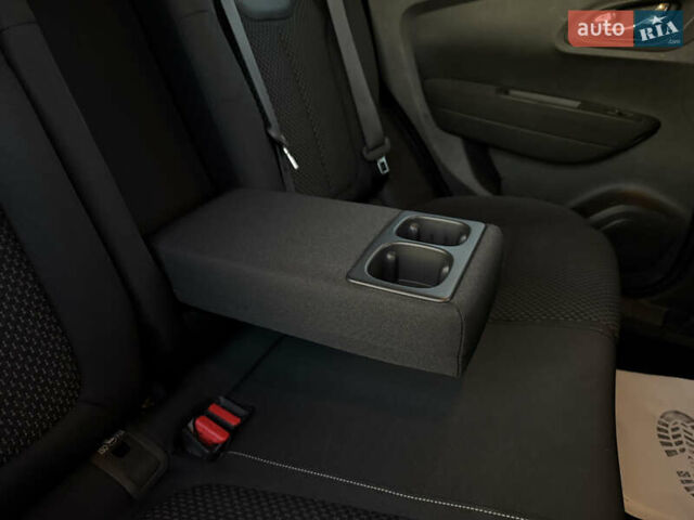 Белый Рено Kadjar, объемом двигателя 1.5 л и пробегом 219 тыс. км за 16600 $, фото 25 на Automoto.ua