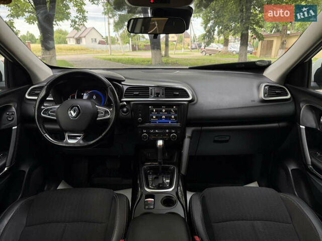 Белый Рено Kadjar, объемом двигателя 1.5 л и пробегом 182 тыс. км за 15500 $, фото 40 на Automoto.ua