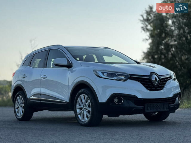 Белый Рено Kadjar, объемом двигателя 1.5 л и пробегом 155 тыс. км за 17700 $, фото 10 на Automoto.ua
