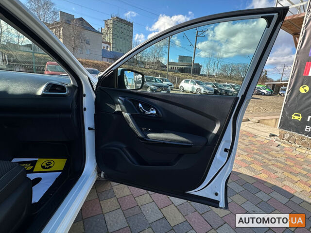Белый Рено Kadjar, объемом двигателя 1.5 л и пробегом 259 тыс. км за 15999 $, фото 16 на Automoto.ua