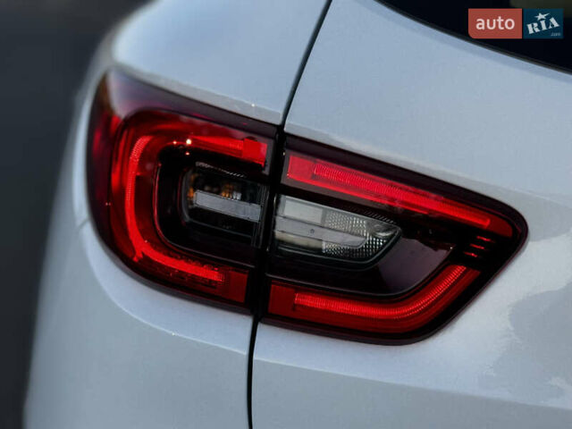 Белый Рено Kadjar, объемом двигателя 1.5 л и пробегом 155 тыс. км за 17700 $, фото 21 на Automoto.ua