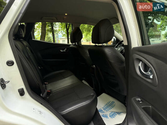 Белый Рено Kadjar, объемом двигателя 1.6 л и пробегом 182 тыс. км за 15500 $, фото 39 на Automoto.ua