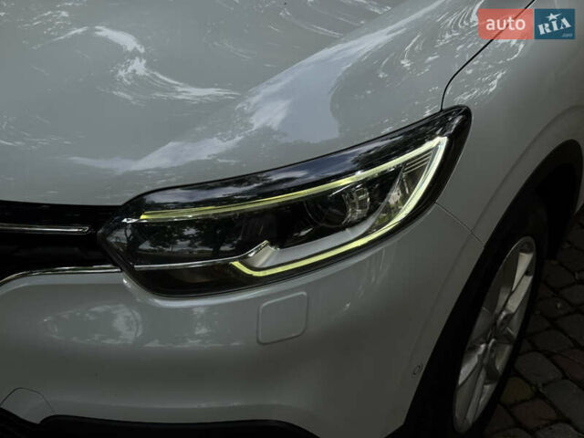 Белый Рено Kadjar, объемом двигателя 1.5 л и пробегом 182 тыс. км за 15500 $, фото 55 на Automoto.ua