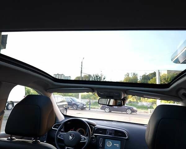 Білий Рено Kadjar, об'ємом двигуна 1.46 л та пробігом 222 тис. км за 17700 $, фото 52 на Automoto.ua