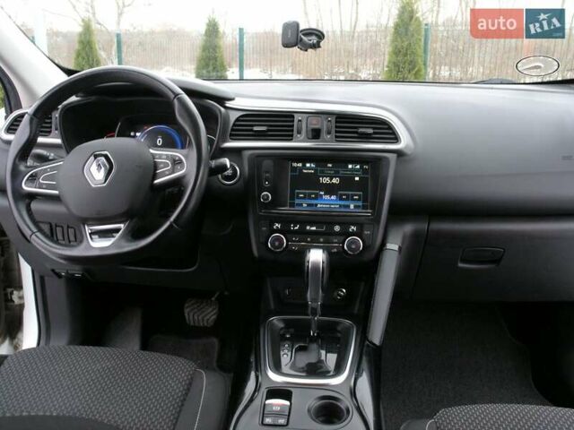 Белый Рено Kadjar, объемом двигателя 1.5 л и пробегом 230 тыс. км за 15500 $, фото 18 на Automoto.ua