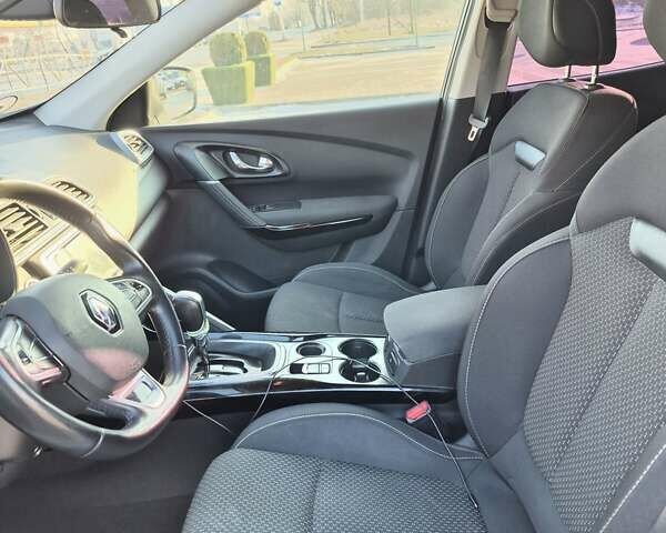 Белый Рено Kadjar, объемом двигателя 1.5 л и пробегом 230 тыс. км за 15500 $, фото 6 на Automoto.ua