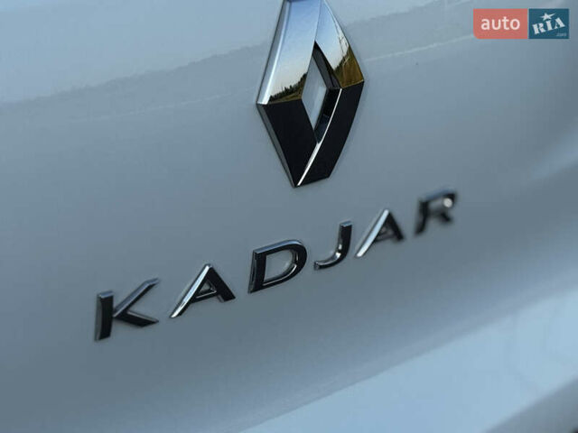 Белый Рено Kadjar, объемом двигателя 1.5 л и пробегом 155 тыс. км за 17700 $, фото 24 на Automoto.ua