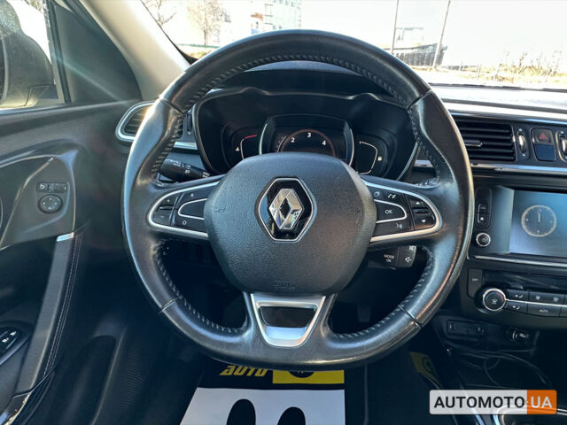 Белый Рено Kadjar, объемом двигателя 1.5 л и пробегом 259 тыс. км за 15999 $, фото 18 на Automoto.ua