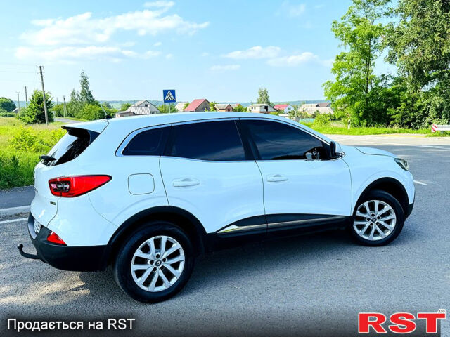 Белый Рено Kadjar, объемом двигателя 1.6 л и пробегом 67 тыс. км за 18500 $, фото 4 на Automoto.ua