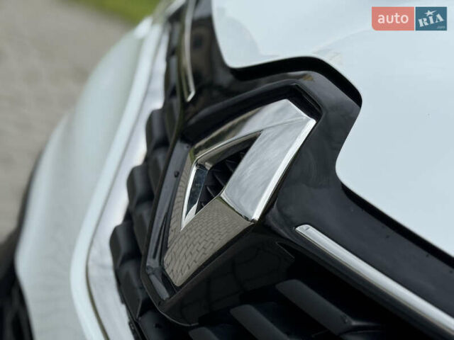 Белый Рено Kadjar, объемом двигателя 1.46 л и пробегом 158 тыс. км за 17200 $, фото 22 на Automoto.ua