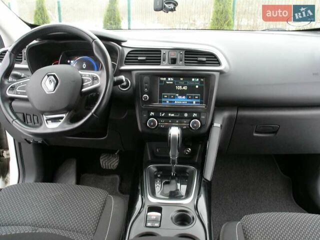 Белый Рено Kadjar, объемом двигателя 1.5 л и пробегом 230 тыс. км за 15500 $, фото 8 на Automoto.ua