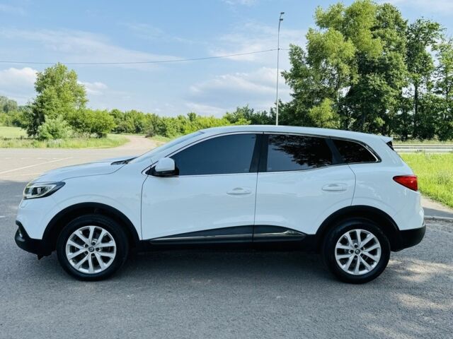 Белый Рено Kadjar, объемом двигателя 1.6 л и пробегом 67 тыс. км за 16500 $, фото 4 на Automoto.ua