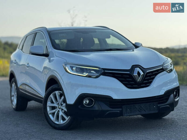 Белый Рено Kadjar, объемом двигателя 1.5 л и пробегом 155 тыс. км за 17700 $, фото 4 на Automoto.ua