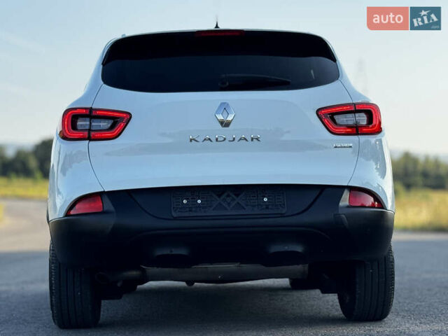 Белый Рено Kadjar, объемом двигателя 1.5 л и пробегом 155 тыс. км за 17700 $, фото 37 на Automoto.ua