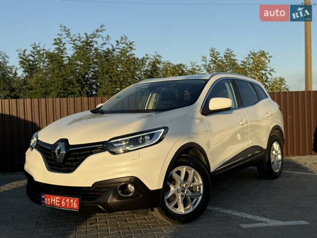 Белый Рено Kadjar, объемом двигателя 1.5 л и пробегом 219 тыс. км за 17250 $, фото 4 на Automoto.ua