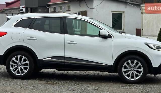 Білий Рено Kadjar, об'ємом двигуна 1.6 л та пробігом 245 тис. км за 15800 $, фото 8 на Automoto.ua