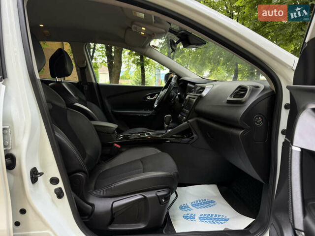 Белый Рено Kadjar, объемом двигателя 1.5 л и пробегом 182 тыс. км за 15500 $, фото 47 на Automoto.ua