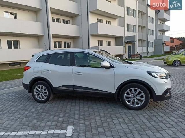 Белый Рено Kadjar, объемом двигателя 1.6 л и пробегом 146 тыс. км за 16599 $, фото 1 на Automoto.ua