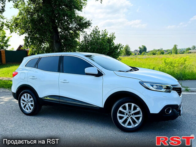 Белый Рено Kadjar, объемом двигателя 1.6 л и пробегом 67 тыс. км за 18500 $, фото 1 на Automoto.ua