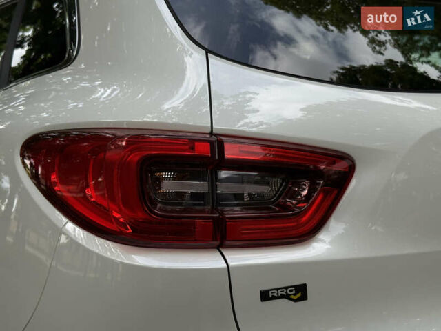 Белый Рено Kadjar, объемом двигателя 1.6 л и пробегом 182 тыс. км за 15500 $, фото 37 на Automoto.ua