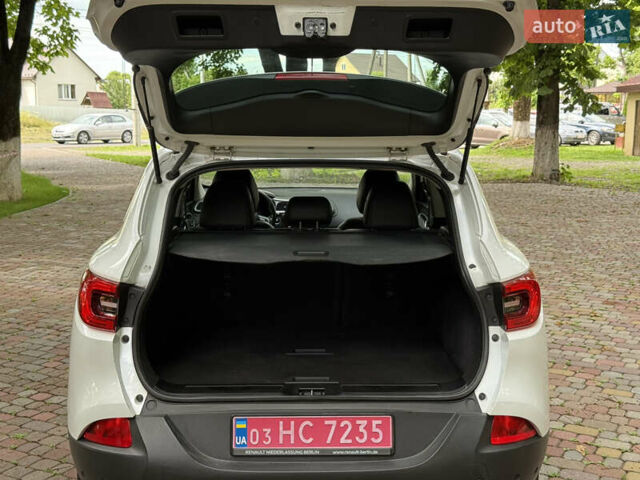 Белый Рено Kadjar, объемом двигателя 1.5 л и пробегом 182 тыс. км за 15500 $, фото 35 на Automoto.ua