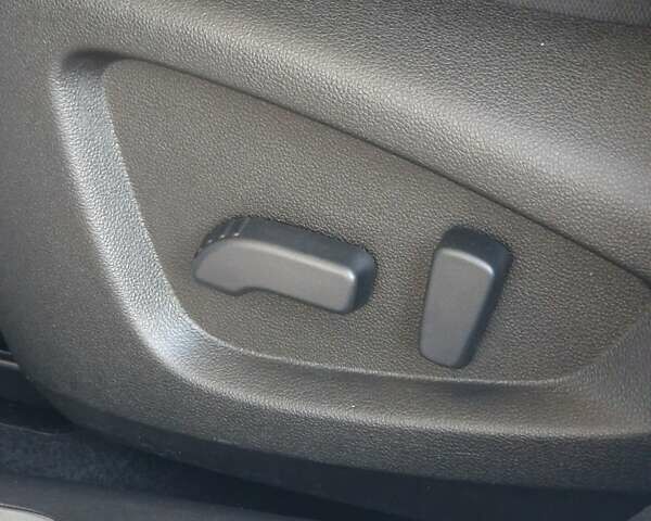 Білий Рено Kadjar, об'ємом двигуна 1.46 л та пробігом 222 тис. км за 17700 $, фото 33 на Automoto.ua