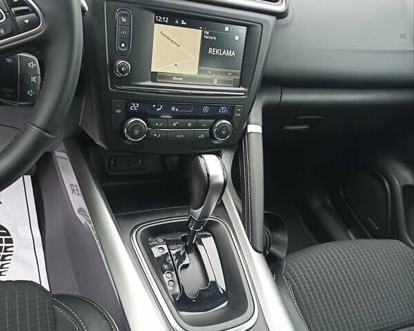 Белый Рено Kadjar, объемом двигателя 1.46 л и пробегом 182 тыс. км за 16800 $, фото 8 на Automoto.ua