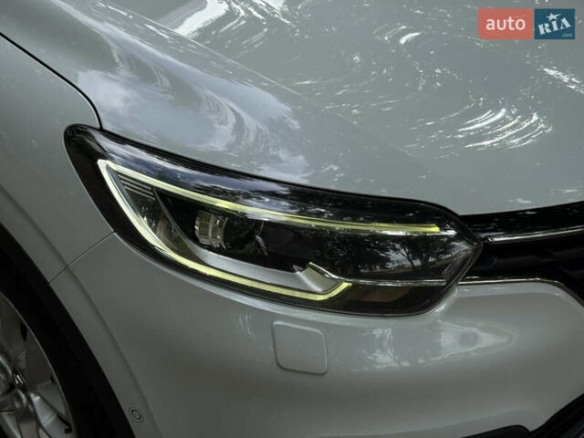 Белый Рено Kadjar, объемом двигателя 1.5 л и пробегом 182 тыс. км за 15500 $, фото 54 на Automoto.ua