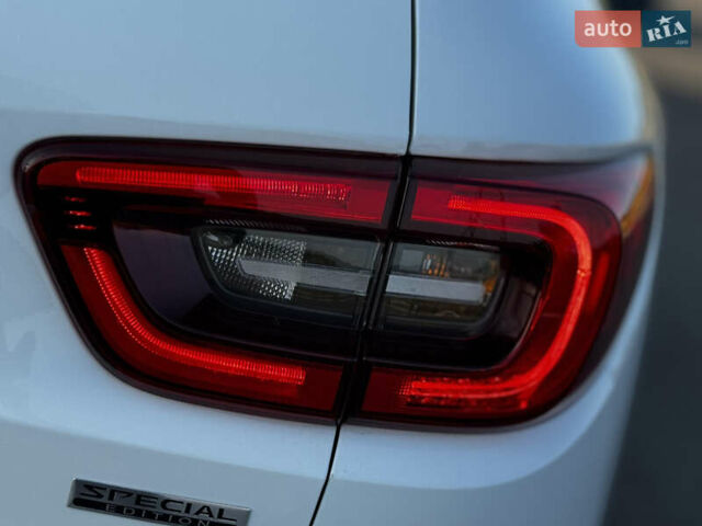 Белый Рено Kadjar, объемом двигателя 1.5 л и пробегом 155 тыс. км за 17700 $, фото 22 на Automoto.ua