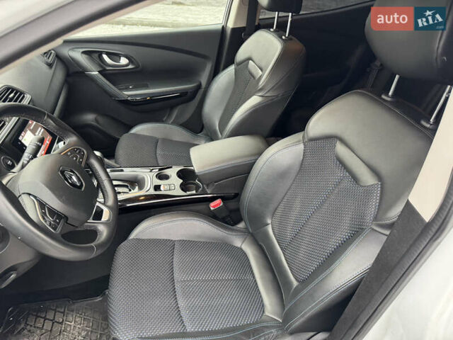 Белый Рено Kadjar, объемом двигателя 1.46 л и пробегом 93 тыс. км за 19600 $, фото 28 на Automoto.ua