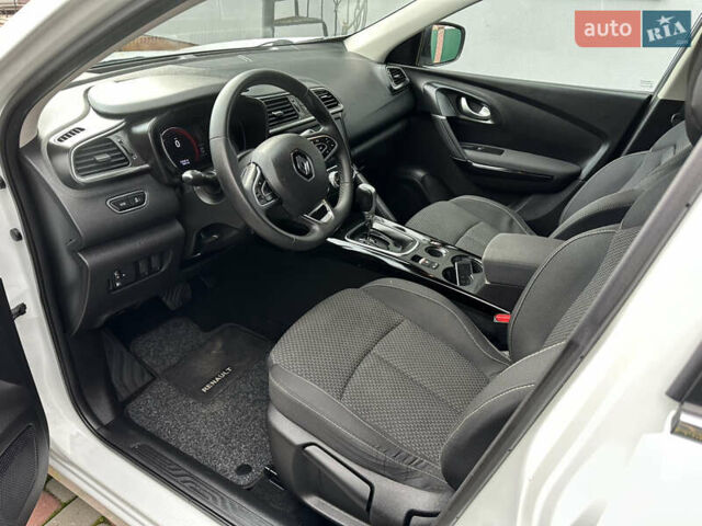 Белый Рено Kadjar, объемом двигателя 1.5 л и пробегом 217 тыс. км за 17845 $, фото 20 на Automoto.ua